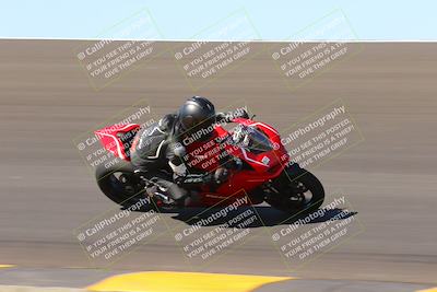 media/Oct-09-2022-SoCal Trackdays (Sun) [[95640aeeb6]]/Bowl (1015am)/